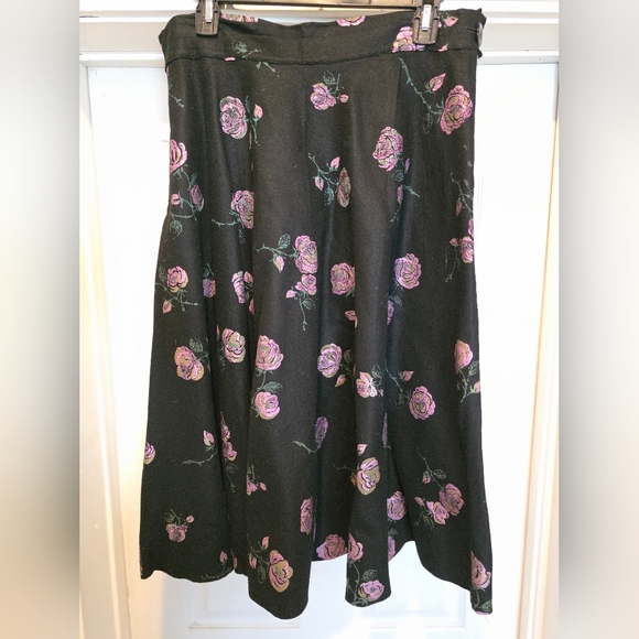 Dresses & Skirts - Vintage Floral Black Full Skirt With Metallic Pink Floral Background Large